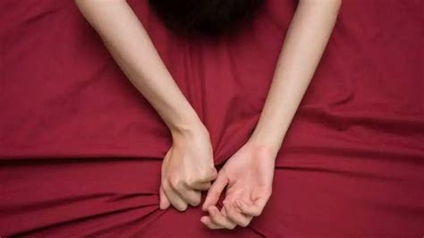 female ejaculation meaning in tamil translation|Female Orgasm : பெண்கள்  .